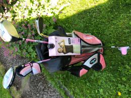 Dv golfov set 5-8 let - Dunlop Golf Kid - s nebo bez hybridem - rzn barvy bagu - zvtit obrzek